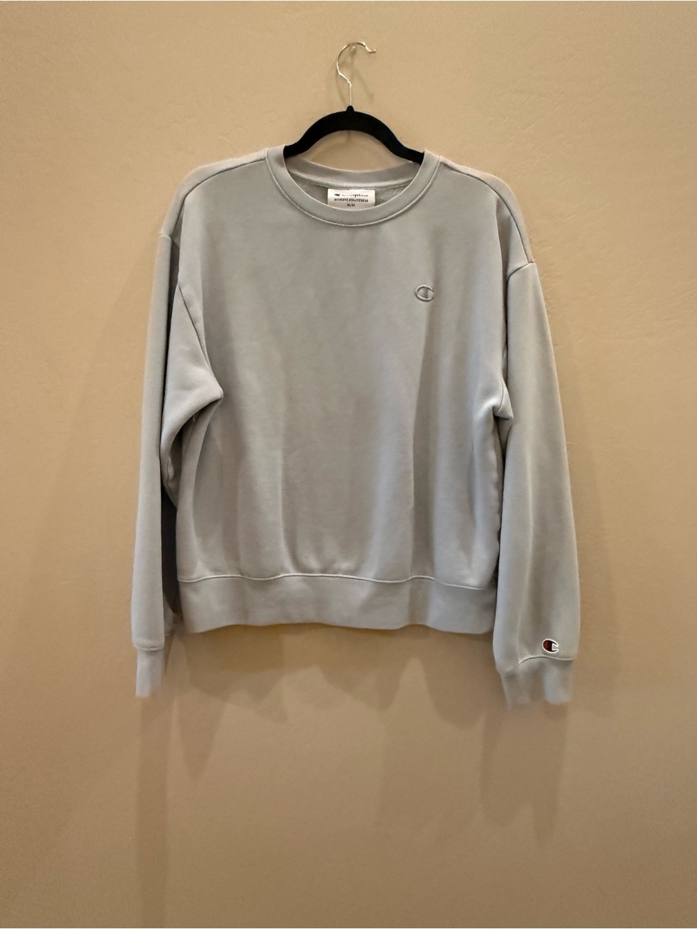 Champion Light Gray Men's Crewneck Sweatshirt with Small Logo